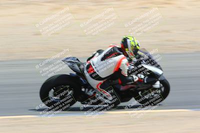 media/Mar-28-2022-Superbike Trackdays (Mon) [[b8603d0f67]]/Advanced Group (1pm-130pm)/Turn 9/